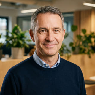James Mitchell, Chief Executive Officer van Veydrunet